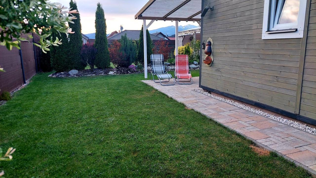Appartement Tiny House Olivia à Liptovský Hrádok Extérieur photo